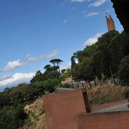 Dimora Sotto La Rocca * سان مينياتو