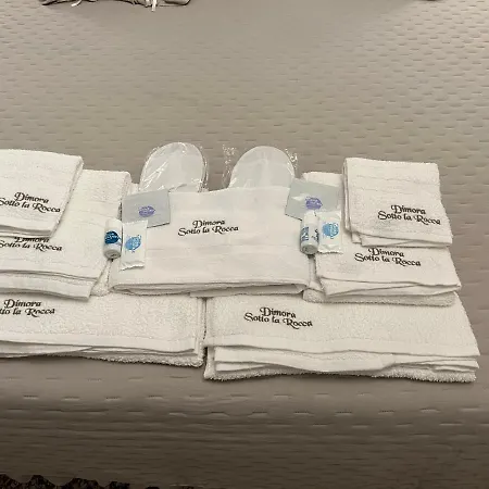 Dimora Sotto La Rocca Guest house