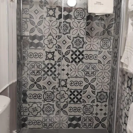 Dimora Sotto La Rocca 산미니아토