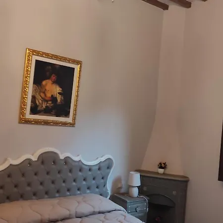 Dimora Sotto La Rocca 산미니아토